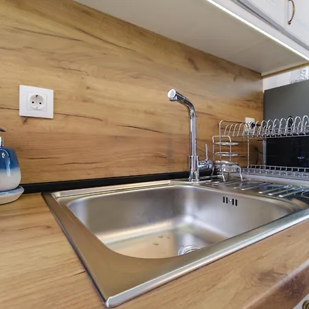 Ldv 13 1-bedroom Free Private Parking Apartment