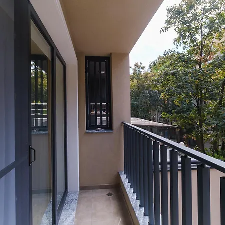 Ldv 13 1-bedroom Free Private Parking Apartment *